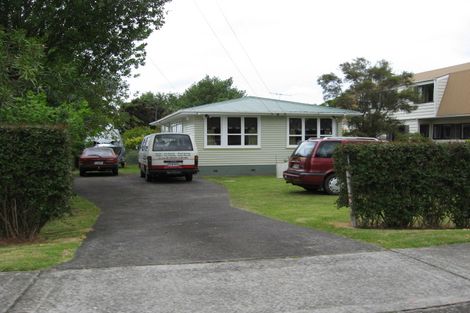 Photo of property in 25 Muir Avenue, Mangere Bridge, Auckland, 2022