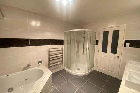 Photo of property in 10 Kilear Close, Pinehill, Auckland, 0632