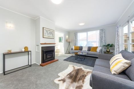 Photo of property in 147 Rangatira Road, Beach Haven, Auckland, 0626