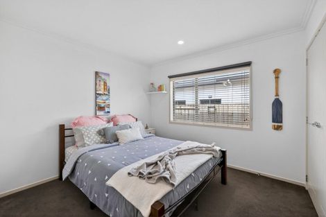 Photo of property in 8 Bucklands Crescent, Papamoa Beach, Papamoa, 3118