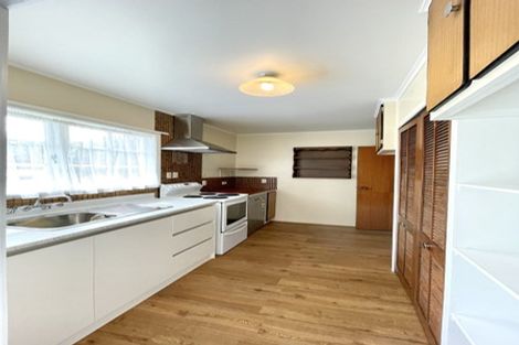 Photo of property in 2 South Pacific Place, Henderson, Auckland, 0612