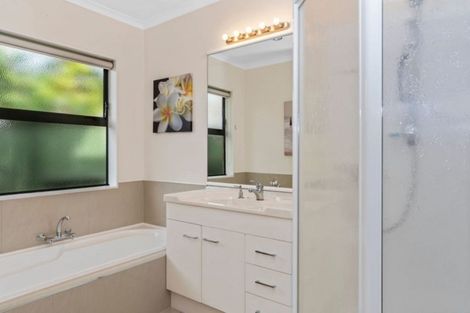 Photo of property in 51 Santa Barbara Drive, Papamoa Beach, Papamoa, 3118