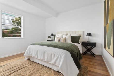 Photo of property in 2/2 Pine Ridge Terrace, Hauraki, Auckland, 0622