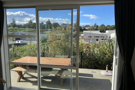 Photo of property in 22 Taitonga Lane, Stanmore Bay, Whangaparaoa, 0932