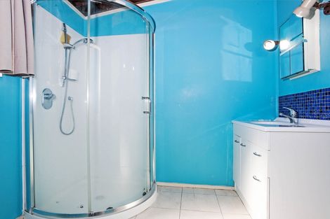 Photo of property in 6 Quiet Street, Te Atatu South, Auckland, 0610