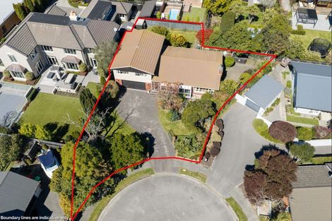 Photo of property in 12 Ladbrokes Place, Fendalton, Christchurch, 8052