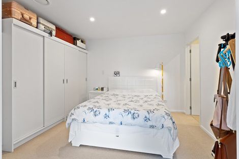 Photo of property in 8 Thompson Park Road, Mount Wellington, Auckland, 1060