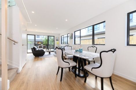 Photo of property in 15d Koromiko Street, New Lynn, Auckland, 0600