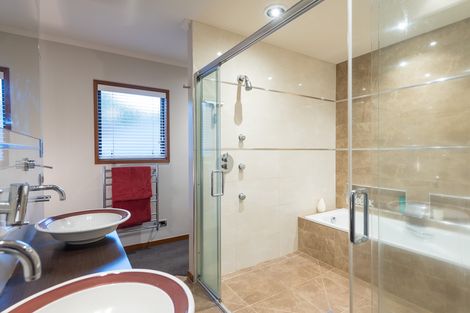 Photo of property in 17 Roger Guy Place, Welcome Bay, Tauranga, 3175