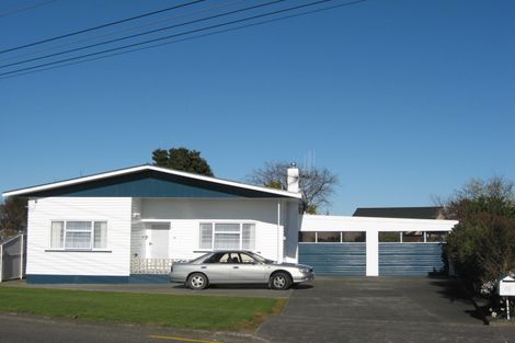 Photo of property in 49 Holland Crescent, Bulls, 4818