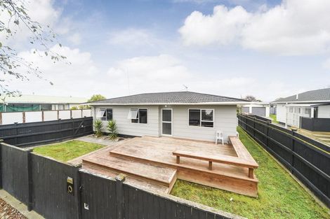 Photo of property in 38 Suzanne Grove, Kelvin Grove, Palmerston North, 4414