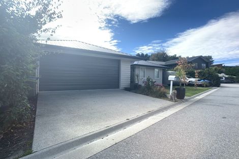 Photo of property in 8 Cotswold Court, Lower Shotover, Queenstown, 9304