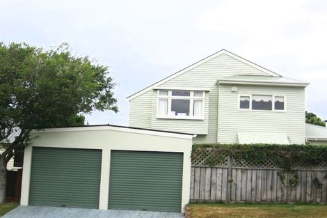Photo of property in 79 Ranui Crescent, Khandallah, Wellington, 6035