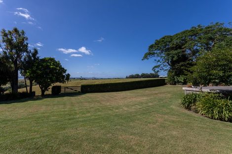 Photo of property in 115 Wilson Road, South Head, Helensville, 0874