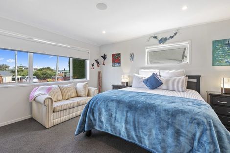 Photo of property in 18 Robbie Street, Foxton Beach, Foxton, 4815