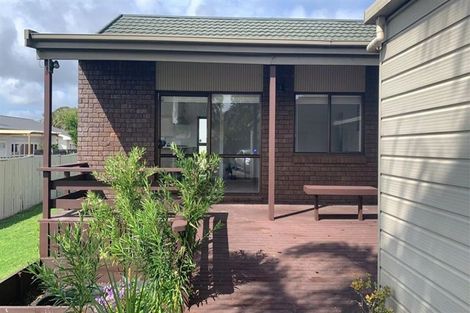 Photo of property in 2/69 Howe Street, Howick, Auckland, 2014