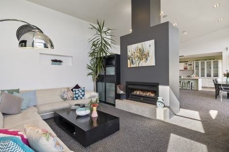 Photo of property in 8a Doon Street, Vauxhall, Dunedin, 9013