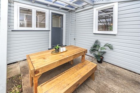 Photo of property in 141 Cornfoot Street, Castlecliff, Whanganui, 4501
