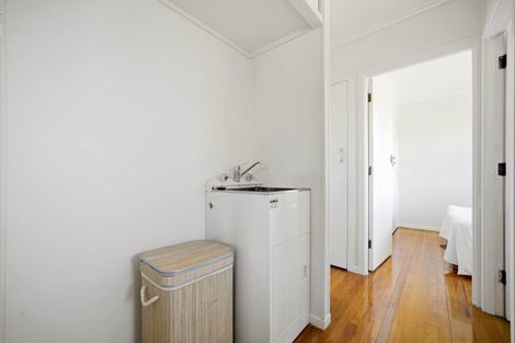 Photo of property in 18 Alma Road, Milford, Auckland, 0620
