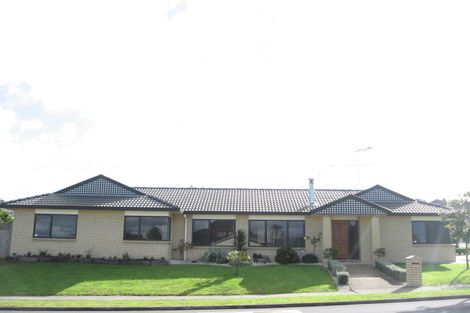 Photo of property in 1 Amarillo Place, Manurewa, Auckland, 2105