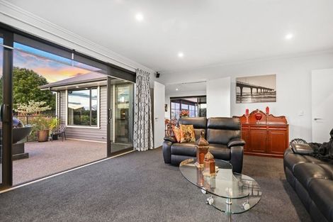 Photo of property in 7 Shillingford Boulevard, Rolleston, 7615
