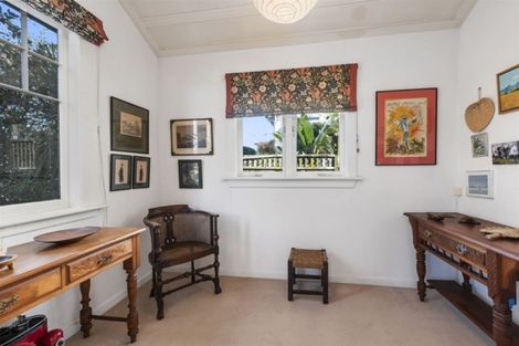 Photo of property in 6 Old Lake Road, Narrow Neck, Auckland, 0624