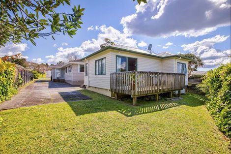 Photo of property in 30 Sunline Avenue, Massey, Auckland, 0614