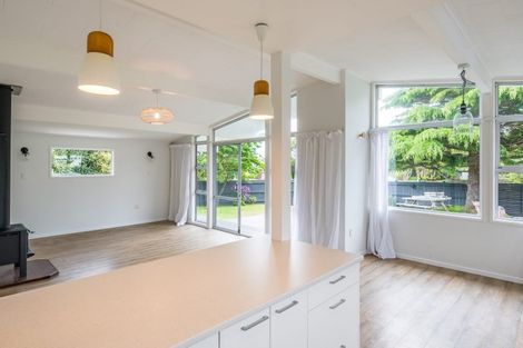 Photo of property in 32 Sylvan Avenue, Waikanae, 5036
