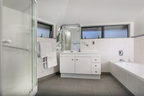 Photo of property in 2/35 Channel View Road, Campbells Bay, Auckland, 0630