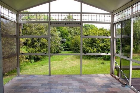 Photo of property in 5 Matuhi Rise, Henderson, Auckland, 0612