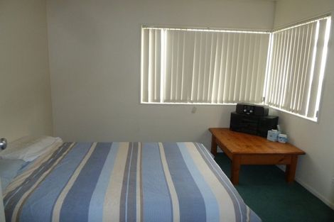 Photo of property in 31 Bronzewing Terrace, Unsworth Heights, Auckland, 0632