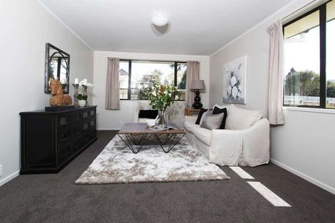 Photo of property in 16 Ussher Place, Pakuranga Heights, Auckland, 2010