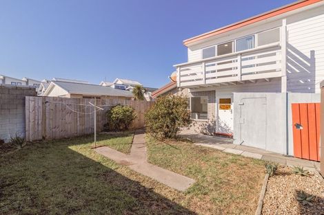 Photo of property in 3/14 Hood Street, New Brighton, Christchurch, 8061