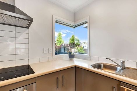 Photo of property in 16/64 Kawaha Point Road, Kawaha Point, Rotorua, 3010