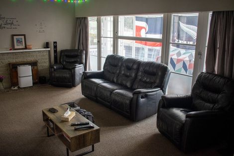 Photo of property in 29 Shackleton Grove, Stokes Valley, Lower Hutt, 5019