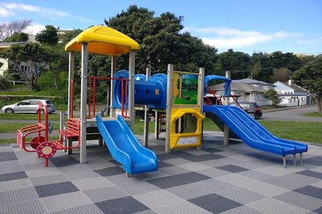 Photo of property in 81 Monorgan Road, Strathmore Park, Wellington, 6022