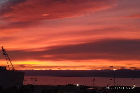 Photo of property in Stadium Garden Flats, 413/107 Thorndon Quay, Pipitea, Wellington, 6011