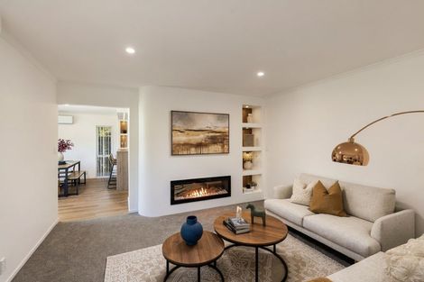 Photo of property in 139 Memorial Avenue, Burnside, Christchurch, 8053