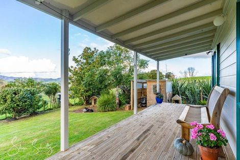 Photo of property in 105 Gorge Road, Maungaturoto, 0520