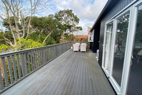 Photo of property in 25 Montclair Rise, Browns Bay, Auckland, 0630