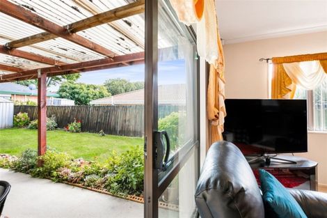 Photo of property in 18 Greenberry Drive, Ranui, Auckland, 0612