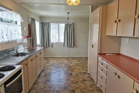 Photo of property in 1 Prion Place, One Tree Point, 0118