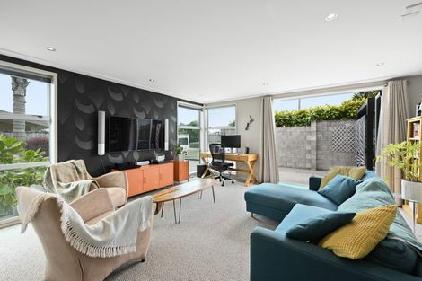 Photo of property in 66 Rototuna Road, Rototuna, Hamilton, 3210