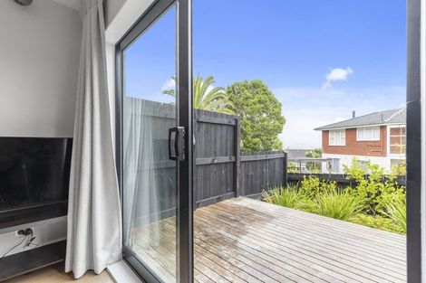 Photo of property in 14/15 Sunhill Road, Sunnyvale, Auckland, 0612