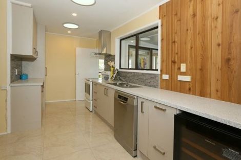 Photo of property in 565 Swanson Road, Ranui, Auckland, 0612