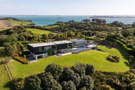 Photo of property in 89 Nick Johnstone Drive, Waiheke Island, 1971