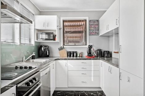 Photo of property in 64 Hyperion Drive, Randwick Park, Auckland, 2105