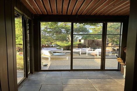 Photo of property in 11 Richmond Road, Mahina Bay, Lower Hutt, 5013