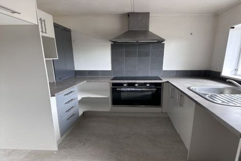 Photo of property in 107a Beechdale Crescent, Pakuranga Heights, Auckland, 2010