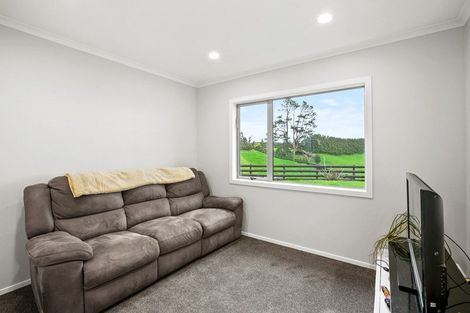 Photo of property in 350 Awai Road, Tarurutangi, New Plymouth, 4372
